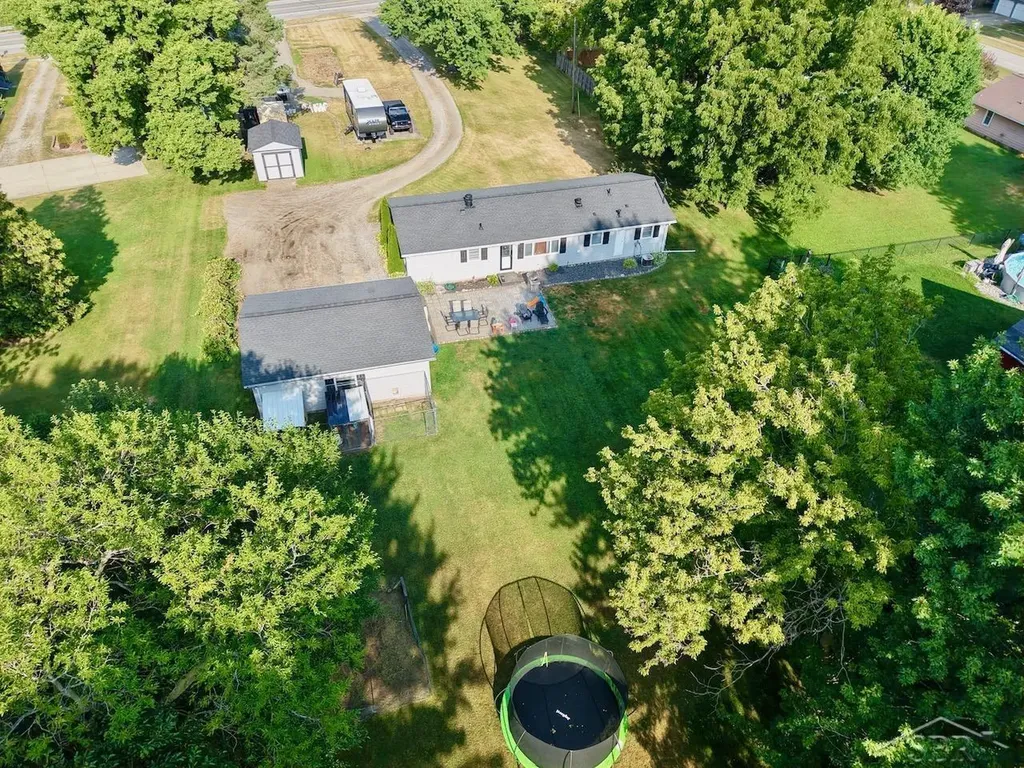 325 S Main Street Chesaning Village MI 48616