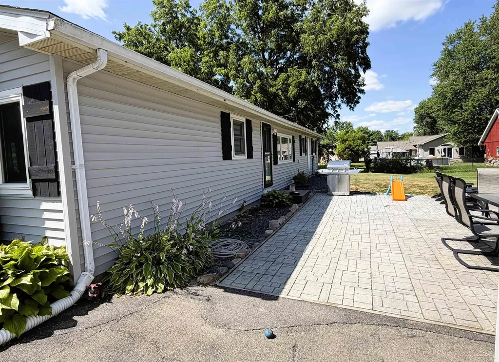 325 S Main Street Chesaning Village MI 48616