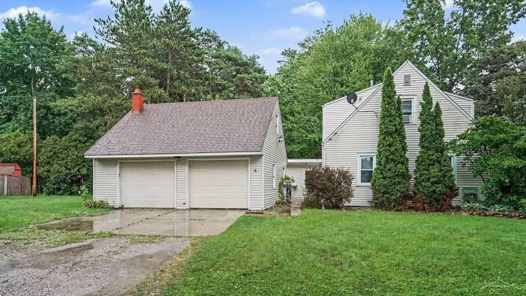 4810 Brockway Road Saginaw Charter Township MI 48638