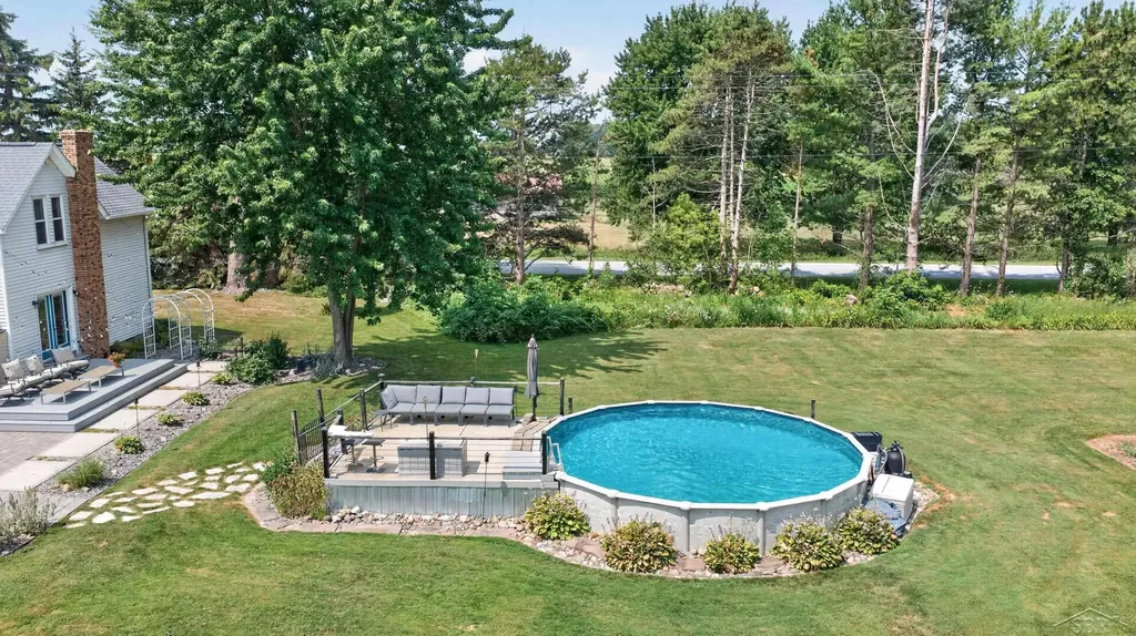 1210 N Steel Road Richland Township MI 48637