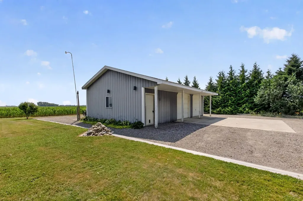 1210 N Steel Road Richland Township MI 48637