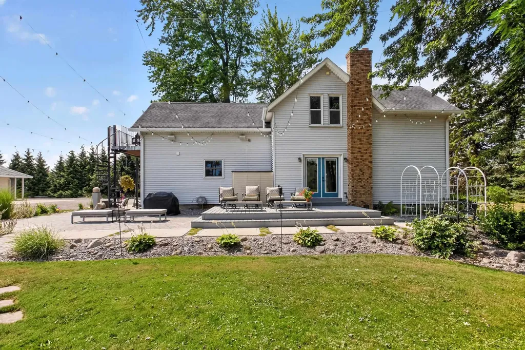 1210 N Steel Road Richland Township MI 48637