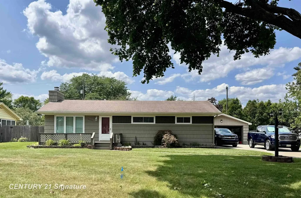 2705 Luella Avenue Saginaw Charter Township MI 48603