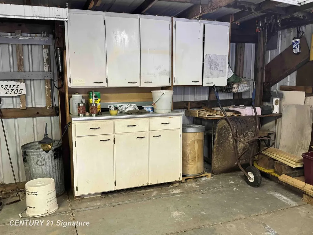 2705 Luella Avenue Saginaw Charter Township MI 48603