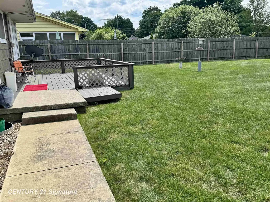 2705 Luella Avenue Saginaw Charter Township MI 48603