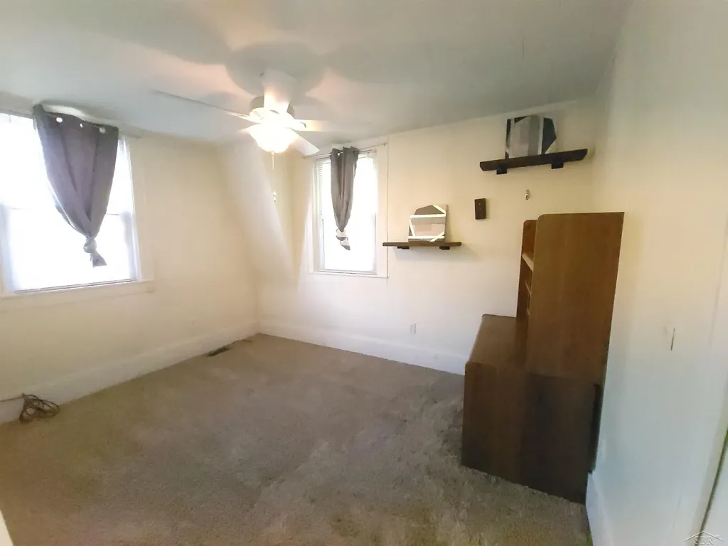 1812 Cadillac Street Flint City MI 48504