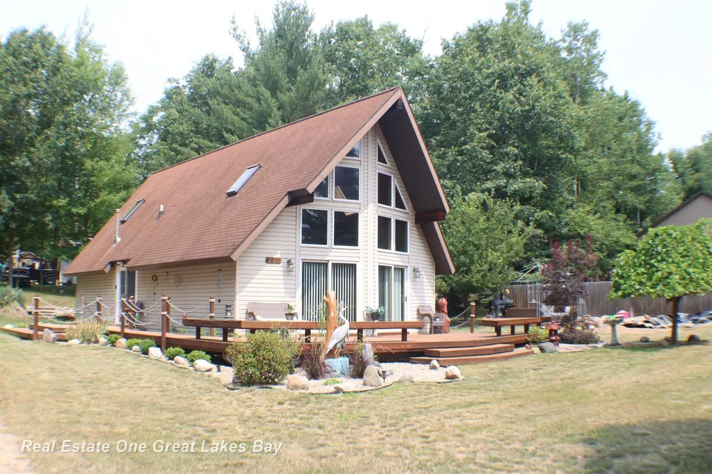 1911 N Ogemaw Trail Churchill Township MI 48661