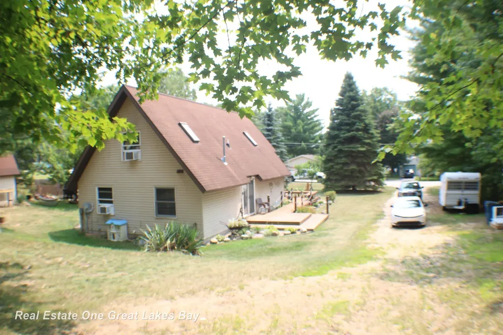 1911 N Ogemaw Trail Churchill Township MI 48661