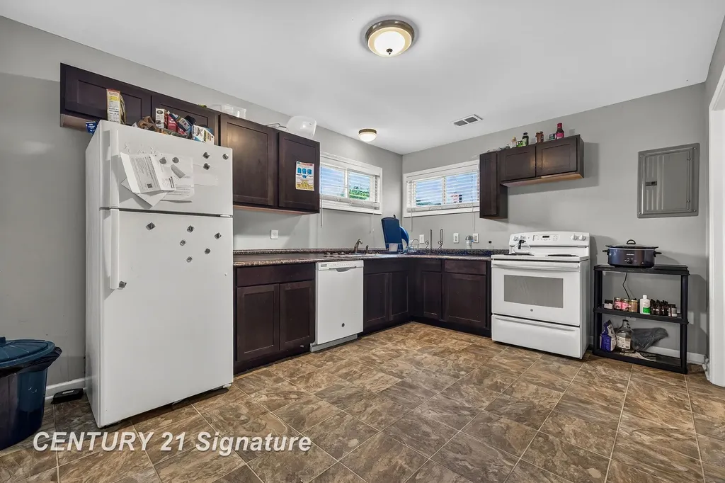 2219 Marshall Court Saginaw City MI 48602