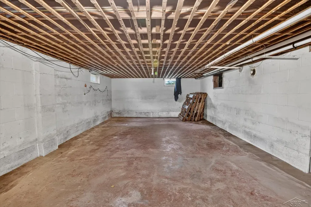 1556 W Gilford Road Caro City MI 48723