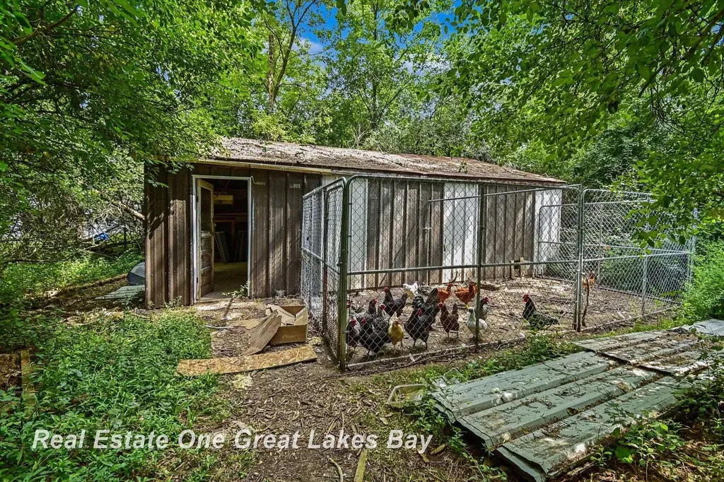 5250 N Center Road Kochville Township MI 48604