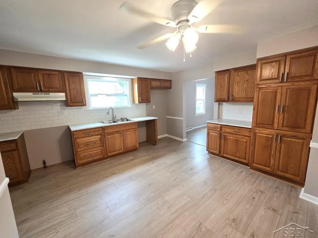 1609 S Van Buren Street Bay City City MI 48708