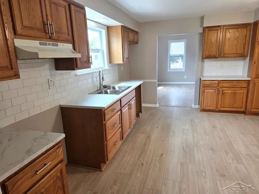 1609 S Van Buren Street Bay City City MI 48708