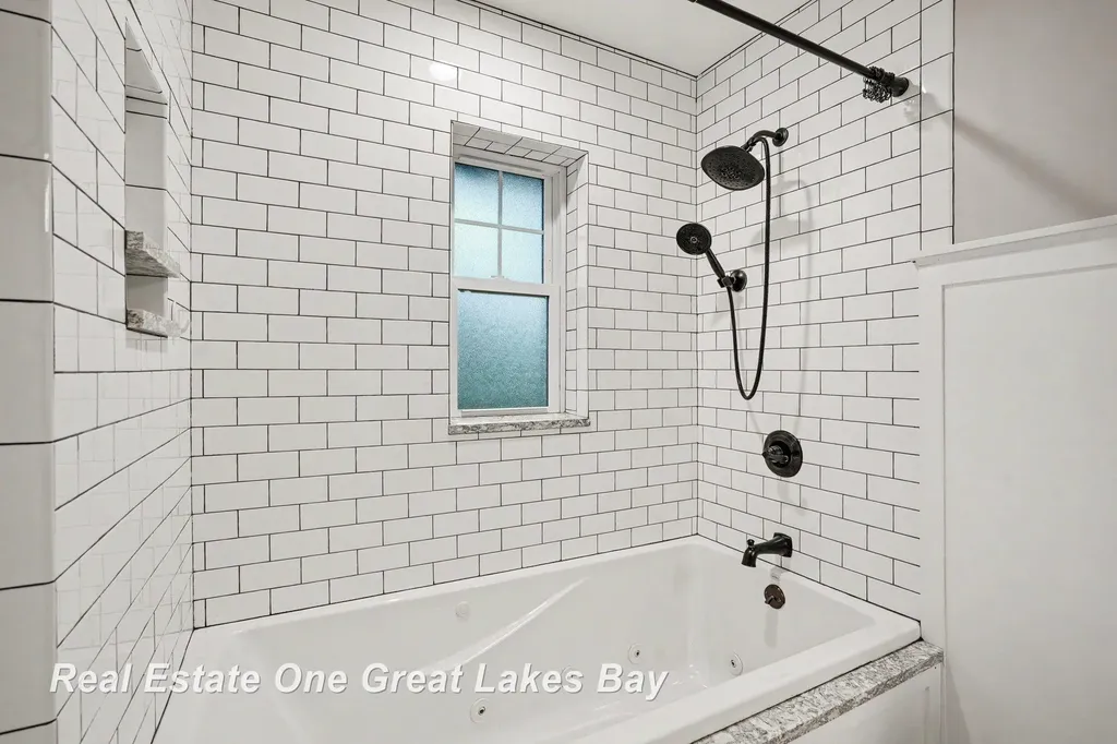 603 Park Avenue Bay City City MI 48708