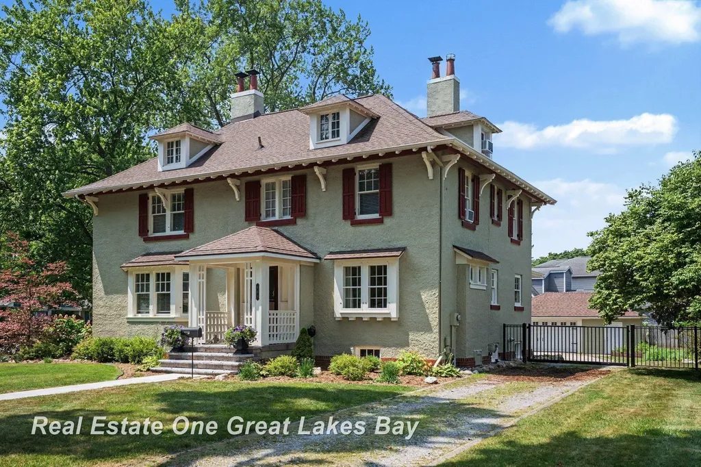 603 Park Avenue Bay City City MI 48708