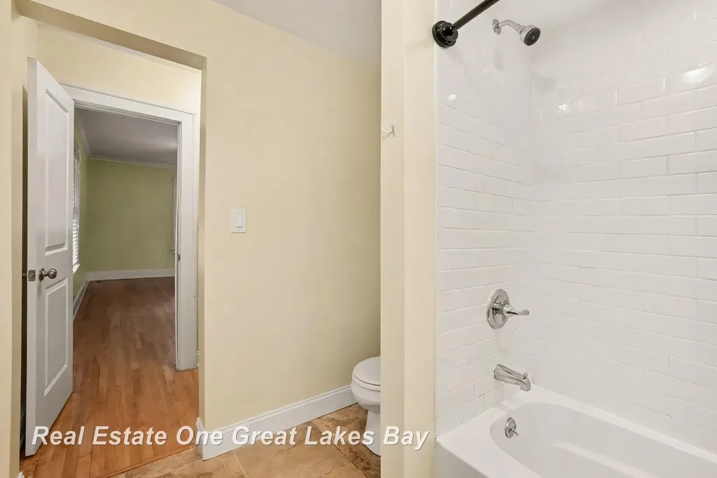 603 Park Avenue Bay City City MI 48708