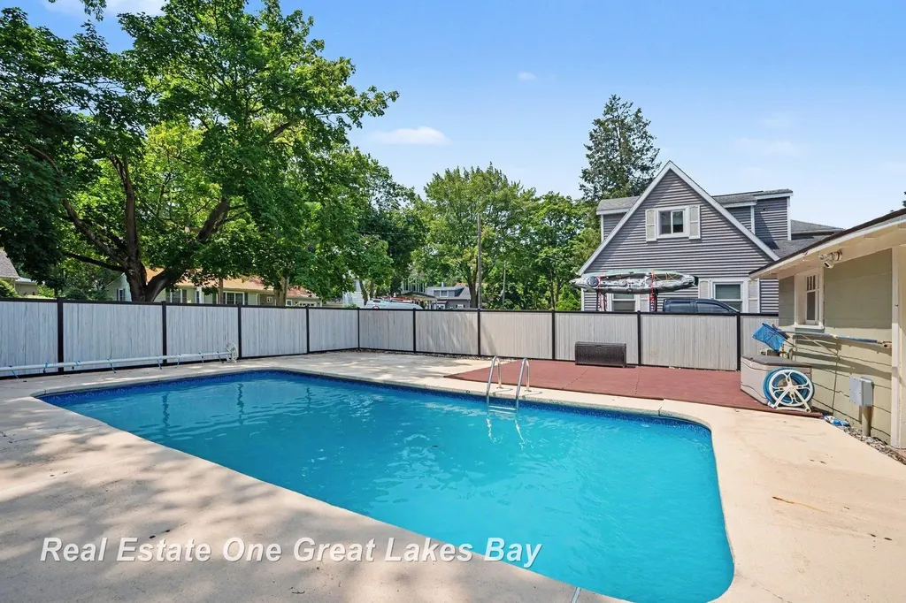 603 Park Avenue Bay City City MI 48708