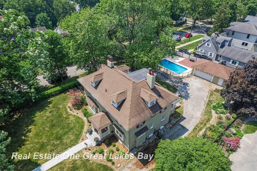 603 Park Avenue Bay City City MI 48708