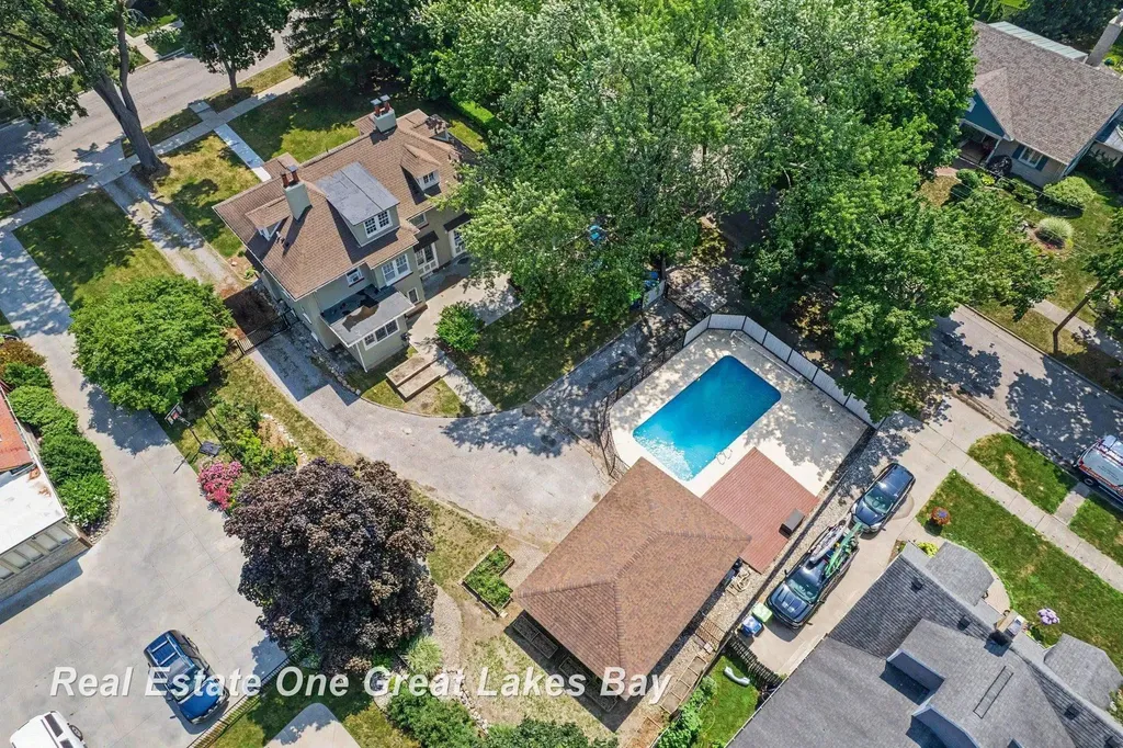 603 Park Avenue Bay City City MI 48708