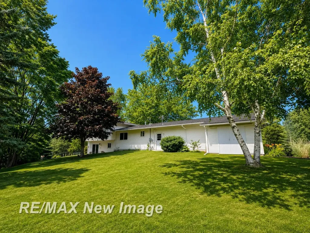 2 Mary Lane Court Frankenmuth City MI 48734