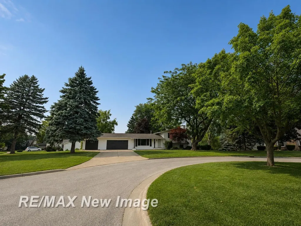 2 Mary Lane Court Frankenmuth City MI 48734