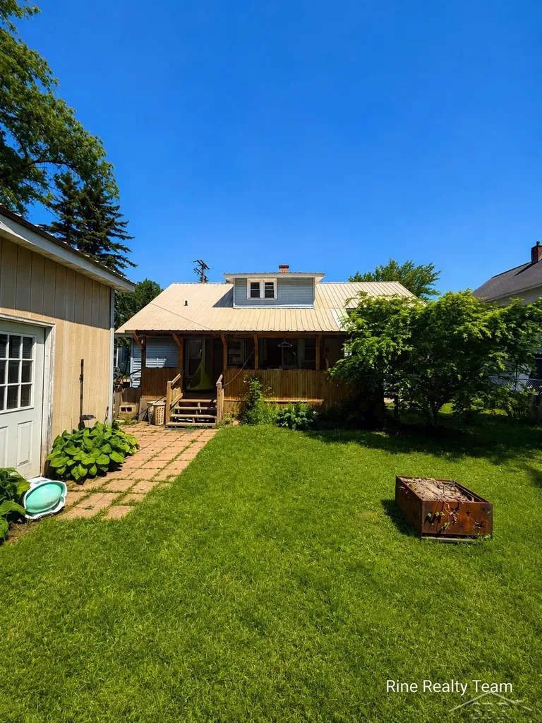 111 W Broadway Street Scottville City MI 49454