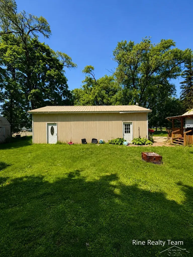 111 W Broadway Street Scottville City MI 49454