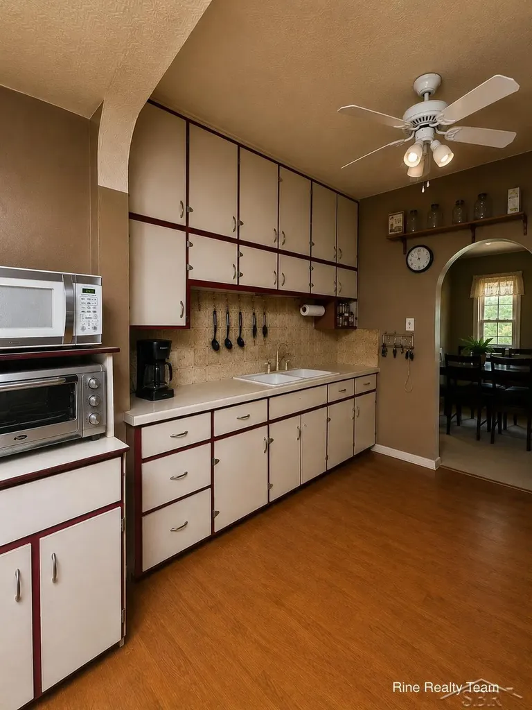111 W Broadway Street Scottville City MI 49454