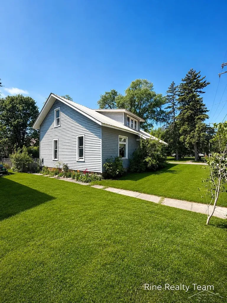 111 W Broadway Street Scottville City MI 49454