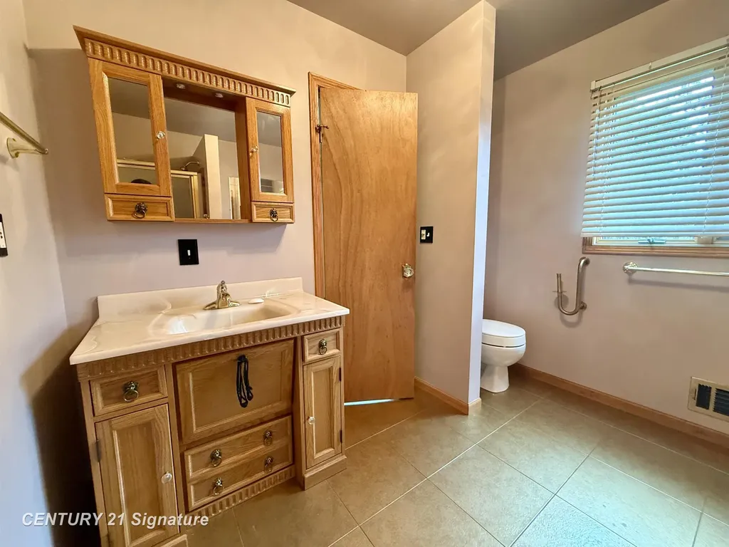 1500 Hemmeter Road Saginaw Charter Township MI 48638