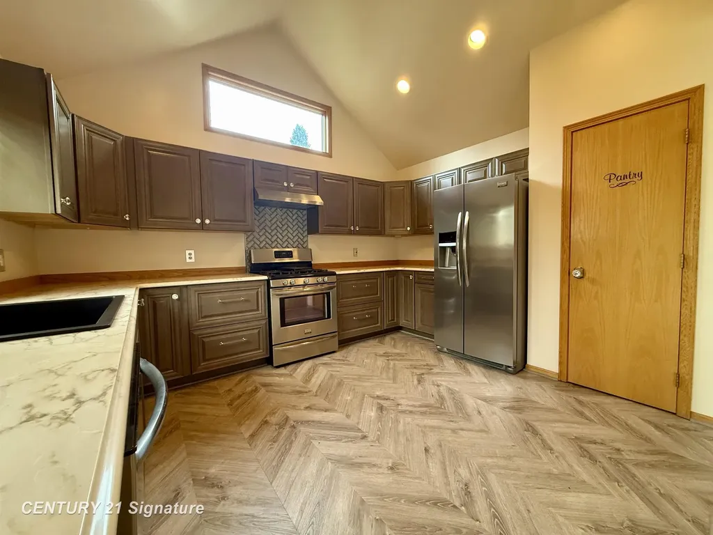 1500 Hemmeter Road Saginaw Charter Township MI 48638