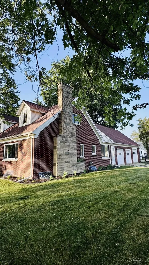 352 S 29th Street Buena Vista Charter Township MI 48601