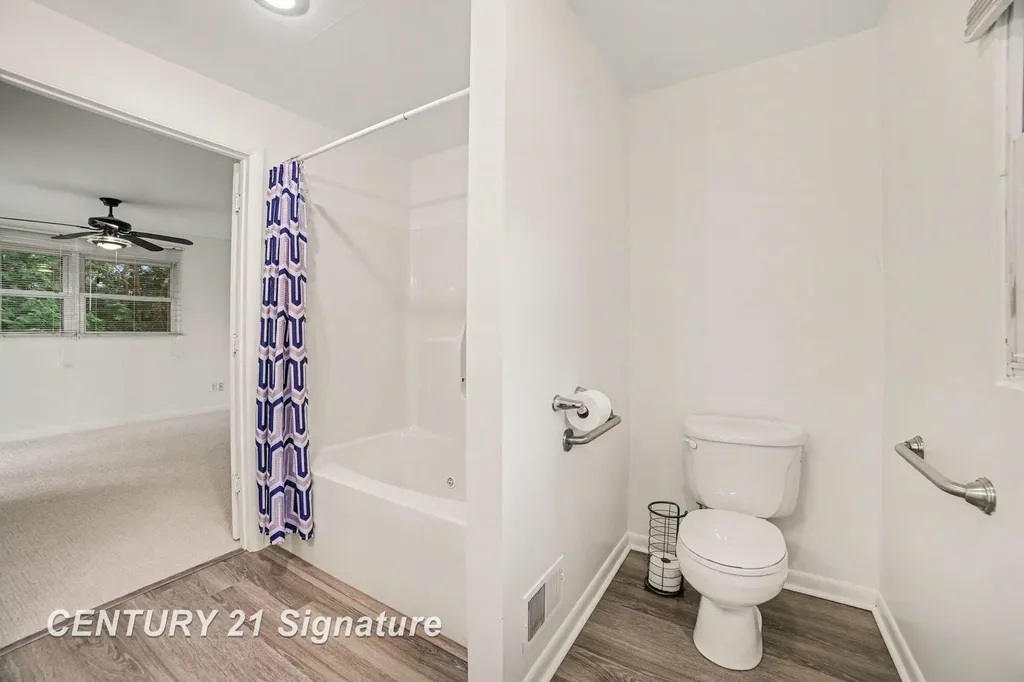 4640 Wall Street Saginaw Charter Township MI 48638