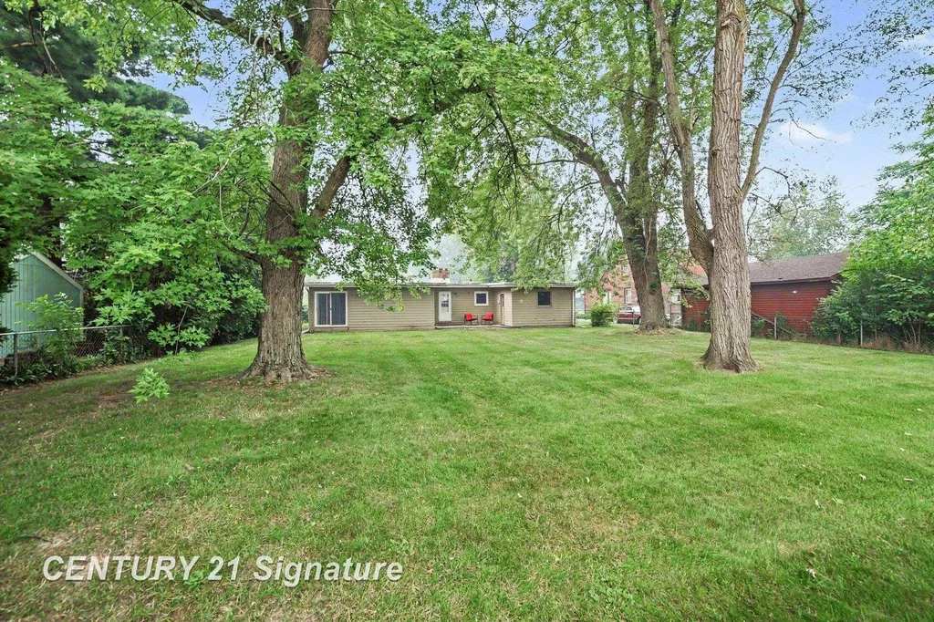 4640 Wall Street Saginaw Charter Township MI 48638