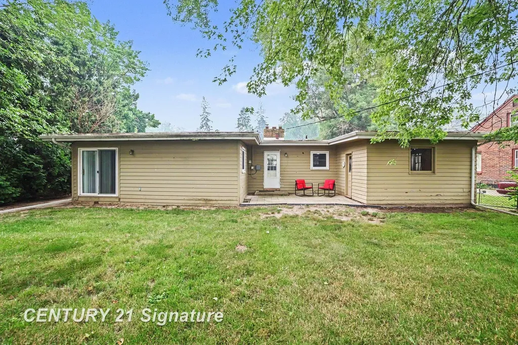 4640 Wall Street Saginaw Charter Township MI 48638
