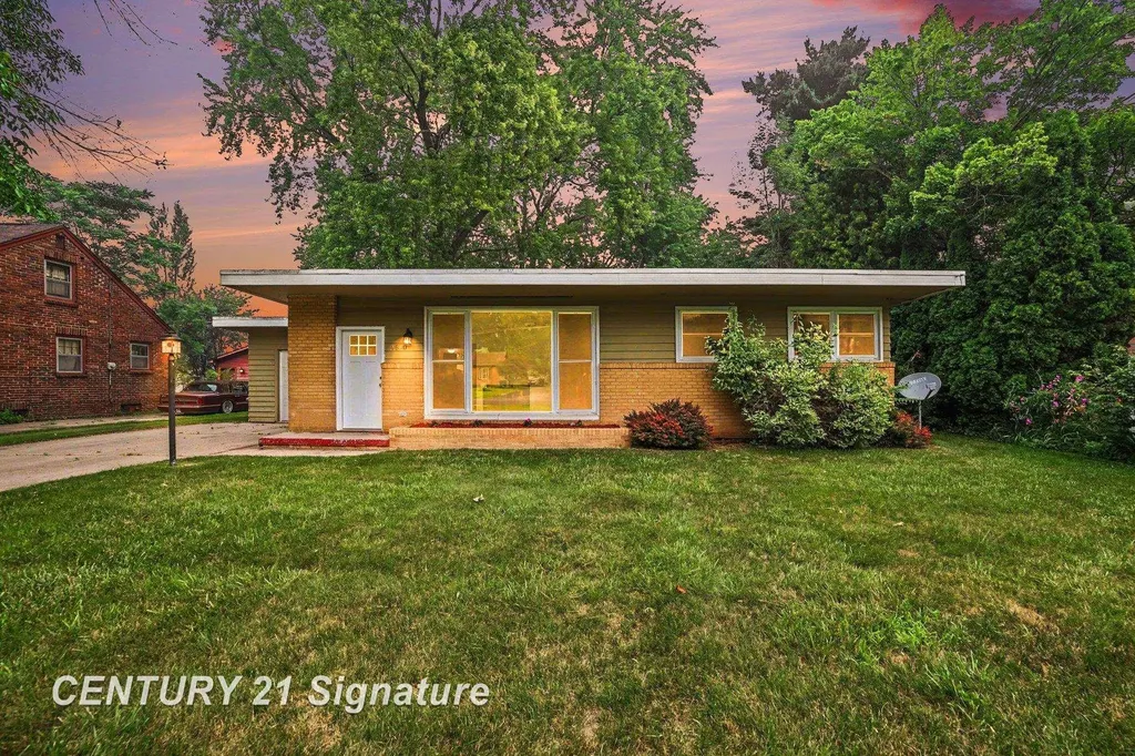 4640 Wall Street Saginaw Charter Township MI 48638