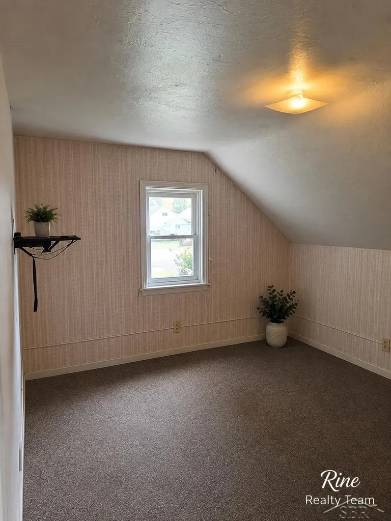 56685 Rockland Street Houghton City MI 49913