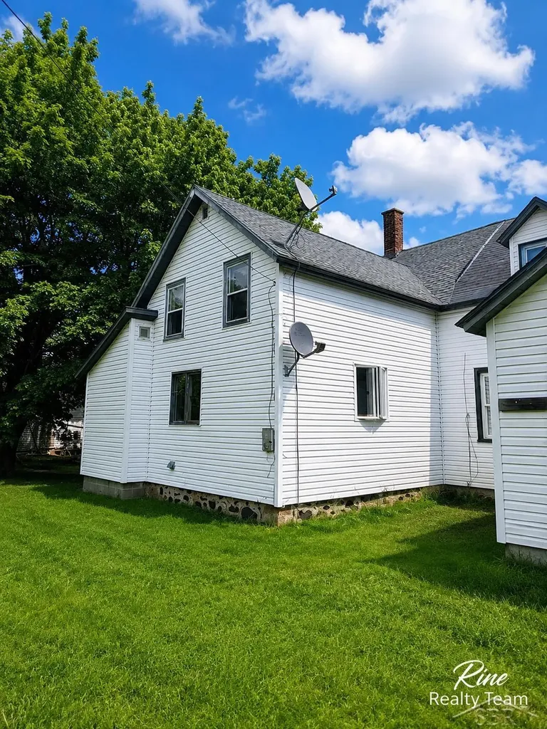 56685 Rockland Street Houghton City MI 49913