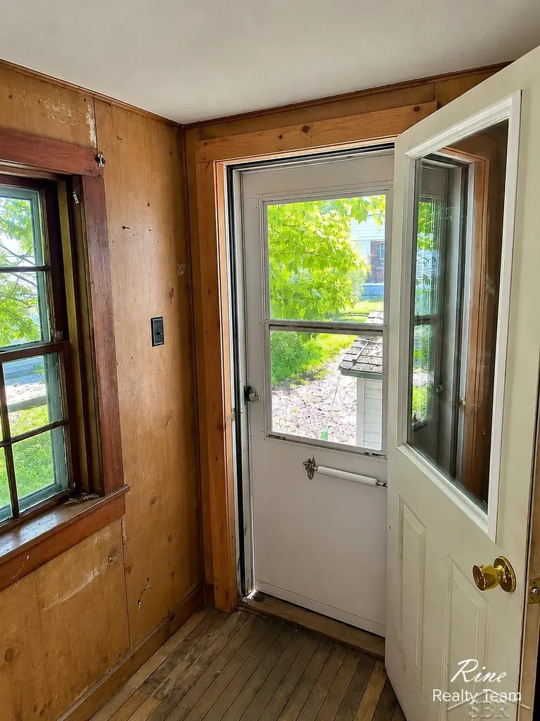 56685 Rockland Street Houghton City MI 49913