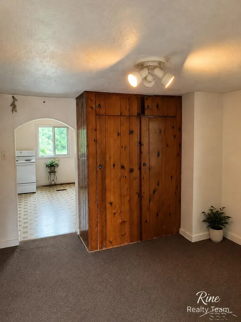56685 Rockland Street Houghton City MI 49913