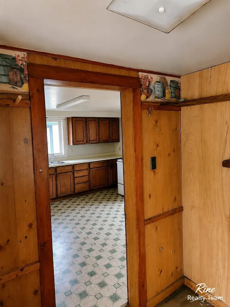 56685 Rockland Street Houghton City MI 49913