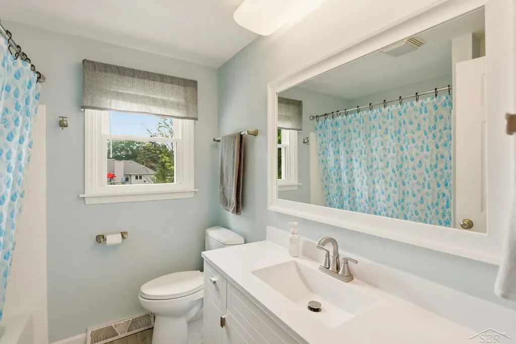 5873 Thistle Drive Saginaw Charter Township MI 48638
