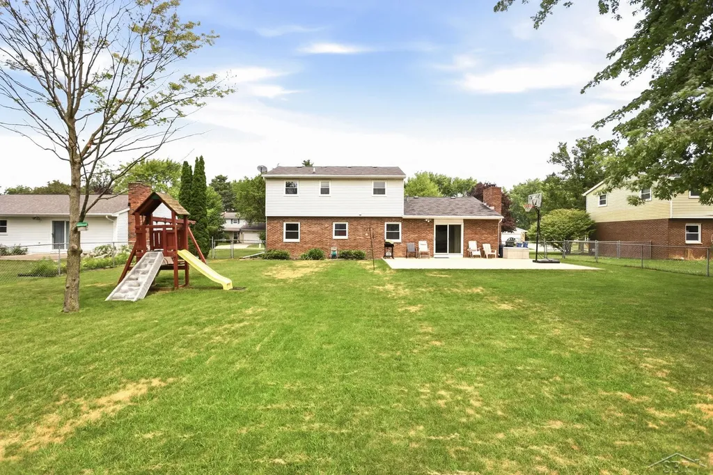 5873 Thistle Drive Saginaw Charter Township MI 48638