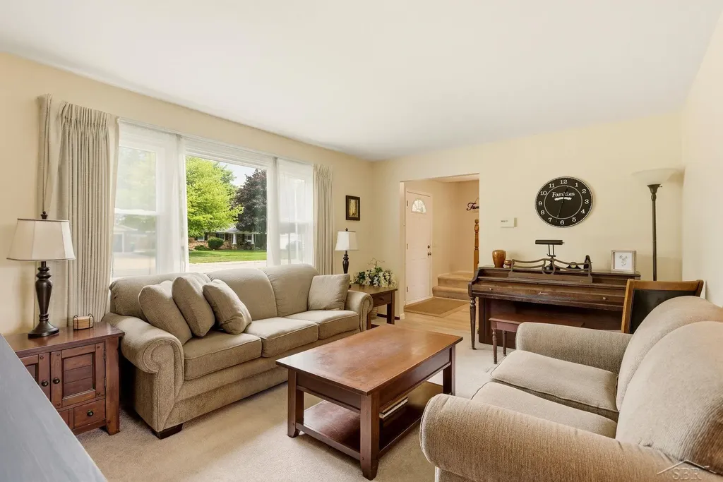 5873 Thistle Drive Saginaw Charter Township MI 48638