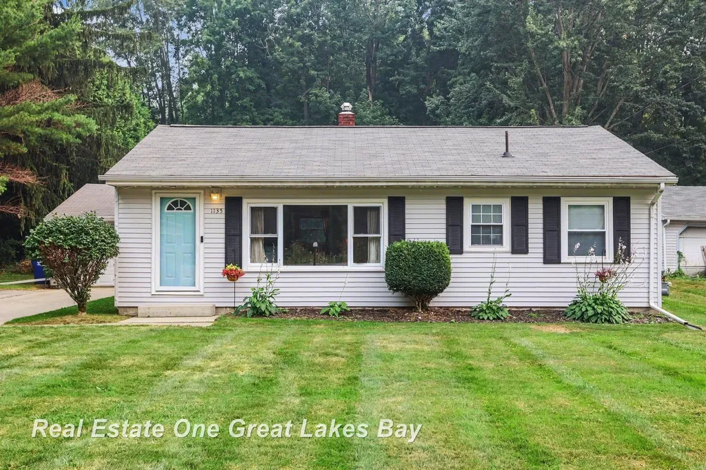1135 W Moore Road Spaulding Township MI 48601