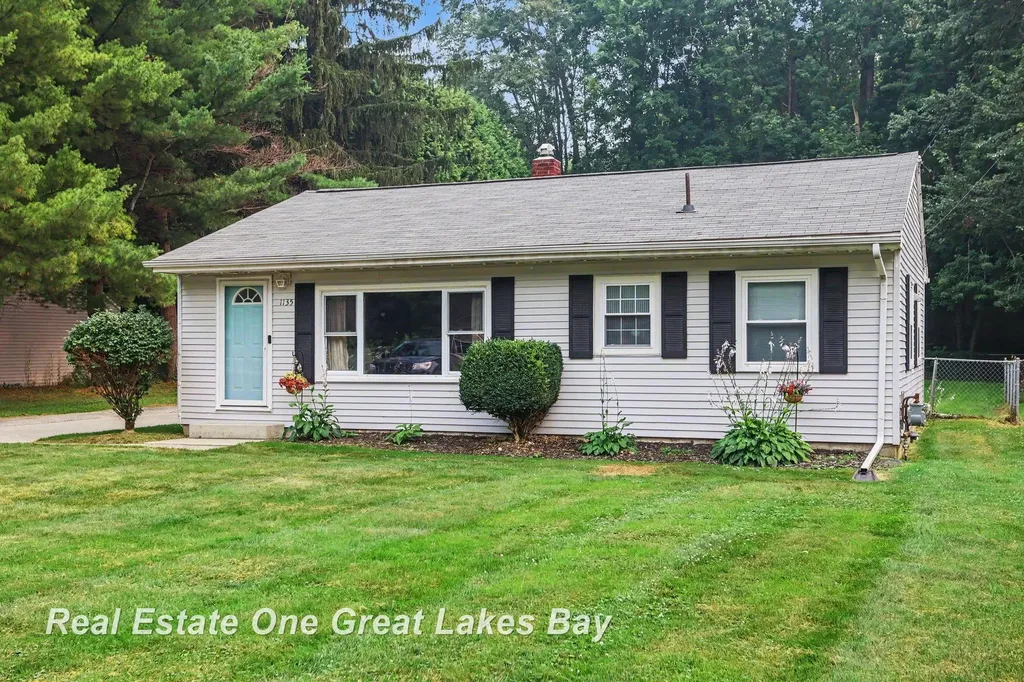 1135 W Moore Road Spaulding Township MI 48601