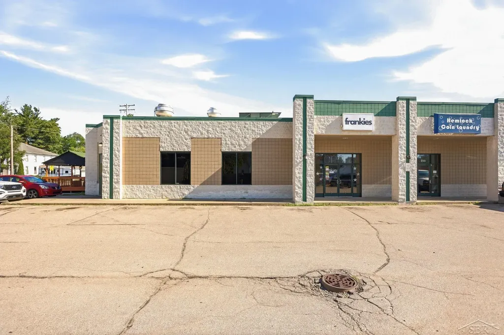265 W Saginaw Street Richland Township MI 48626
