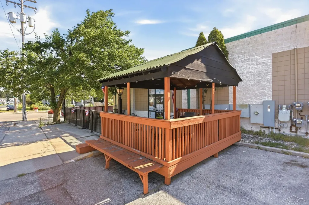 265 W Saginaw Street Richland Township MI 48626