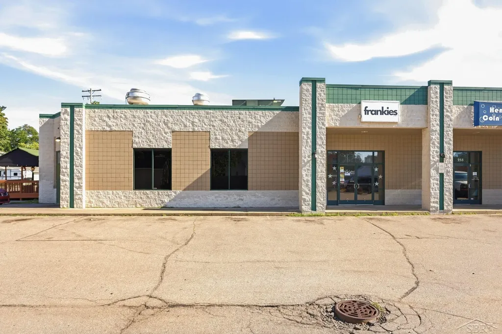 265 W Saginaw Street Richland Township MI 48626