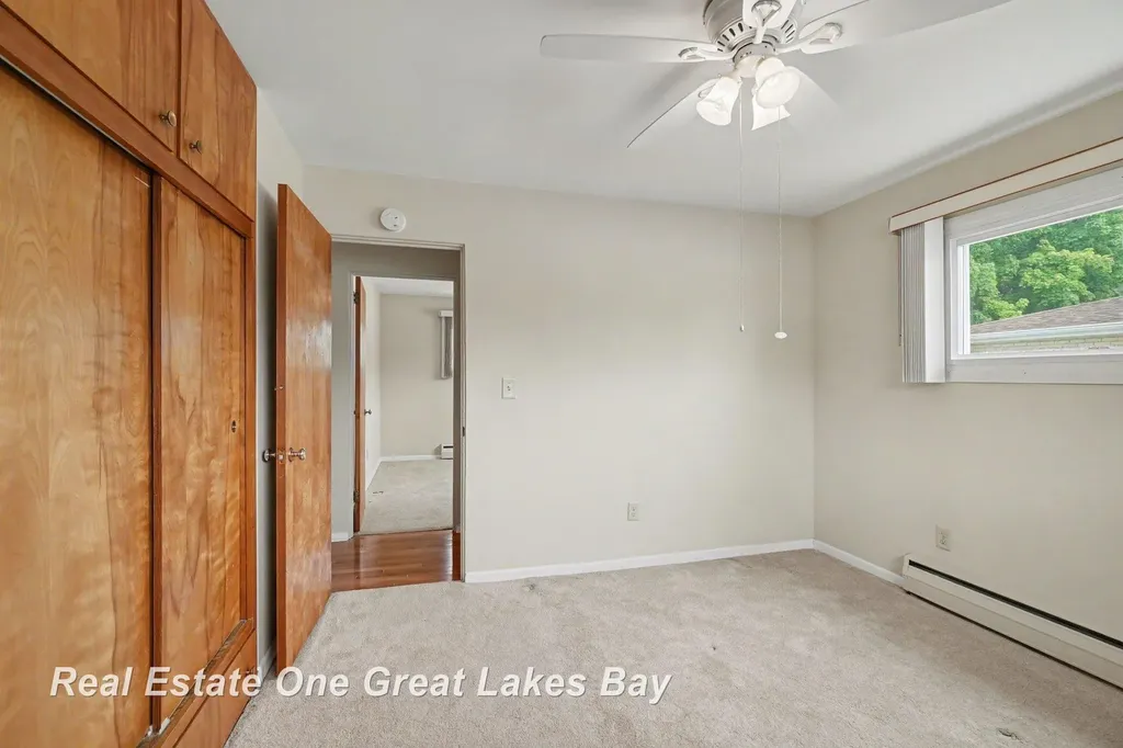 2535 E Greendale Drive Saginaw Charter Township MI 48603